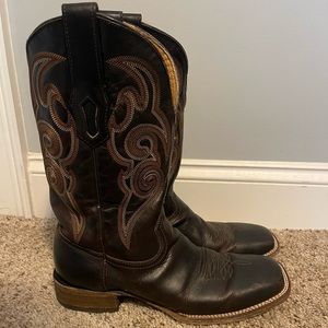 Mens corral boots - size 9D